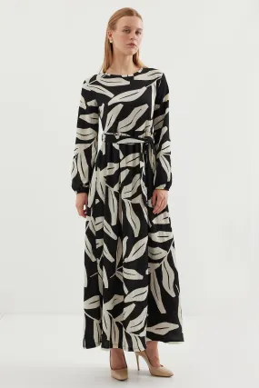 BGD Women Patterned Long Knit Dress - Black - White - Avondale