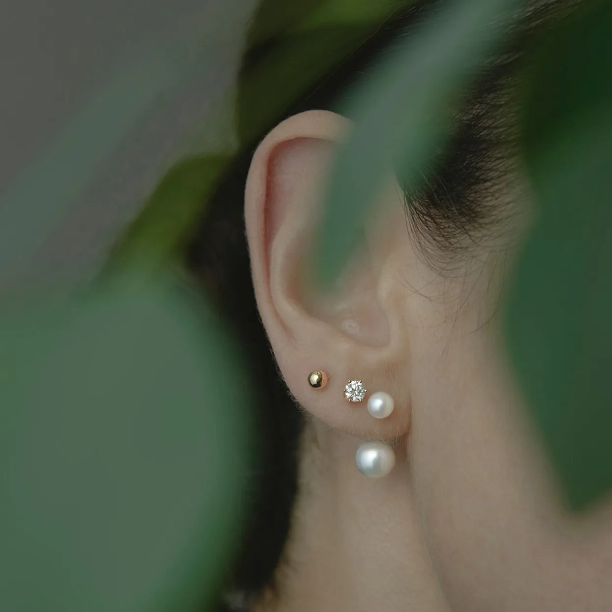 E7604 | 4mm Golden Ball Studs