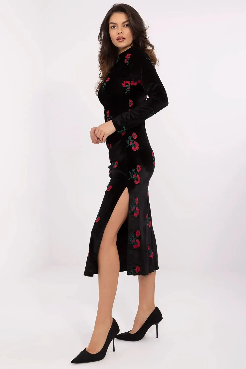 Elegant embroidered flowers evening pencil dress