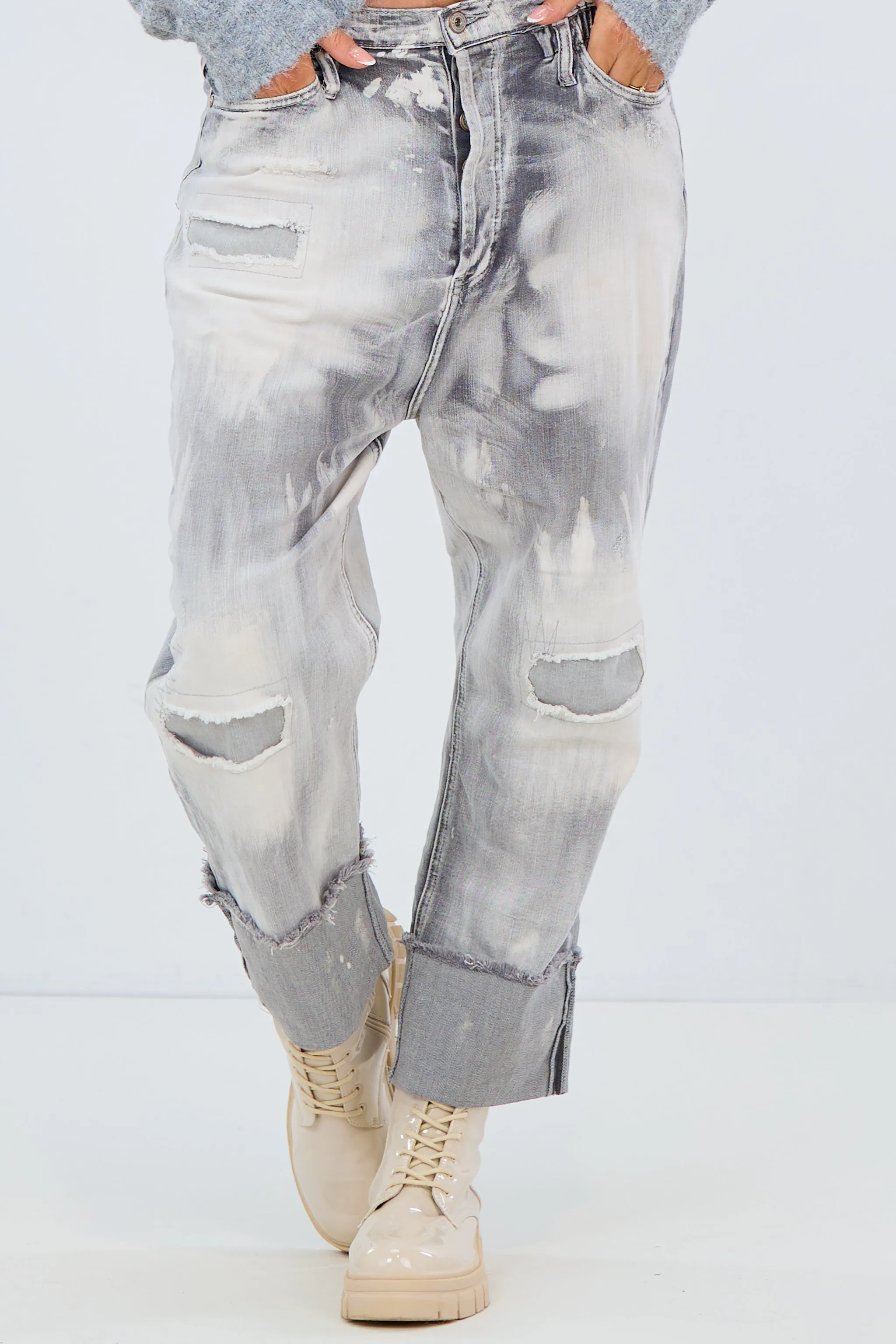 High Waist Jeans mit breitem Aufschlag, hellgrau