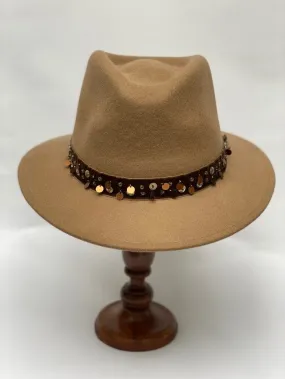 Izzi Accessories Fedora Camel Hat With Brown Velvet Sequinned Band