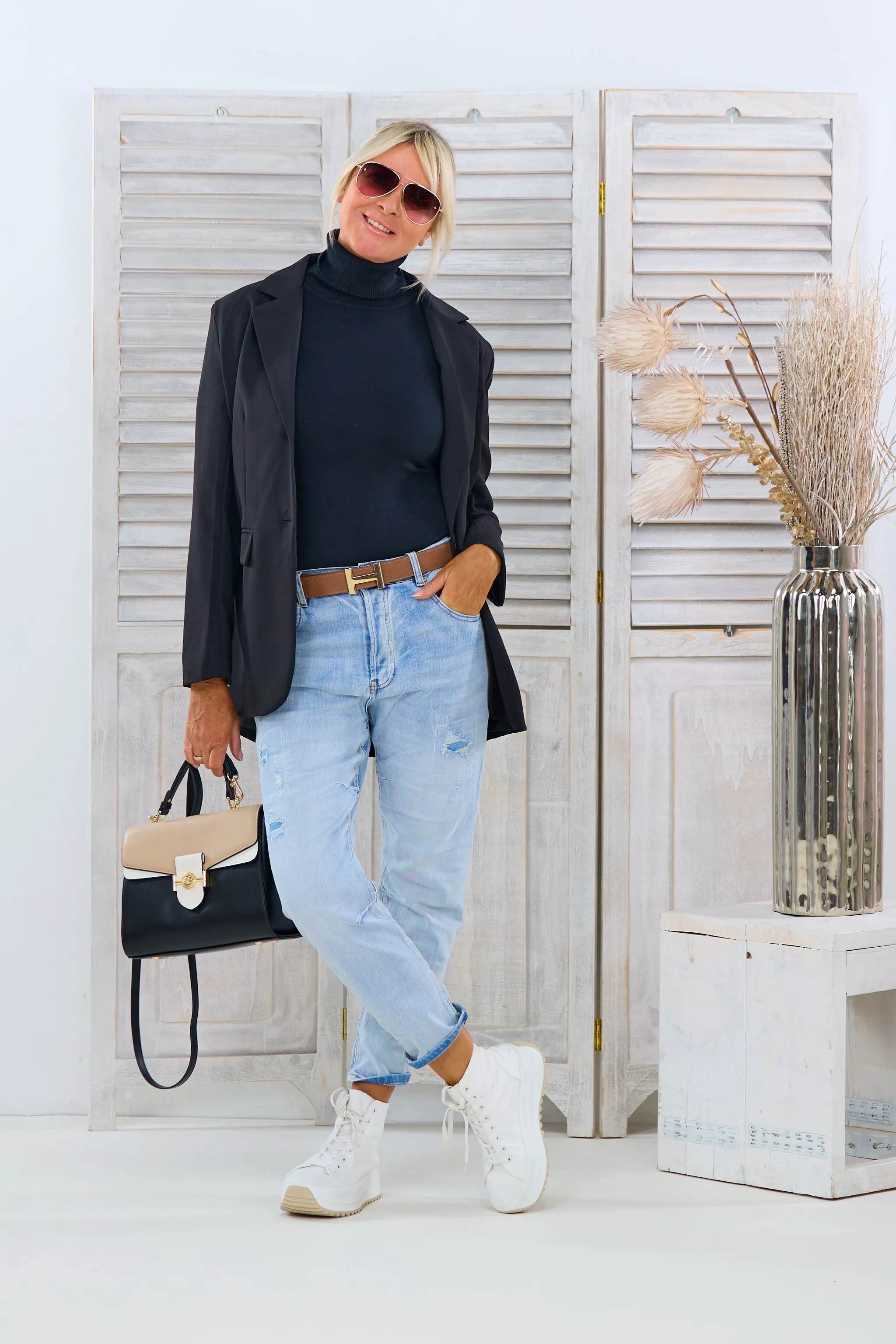 Mid Waist Jeans im used look, hellblau