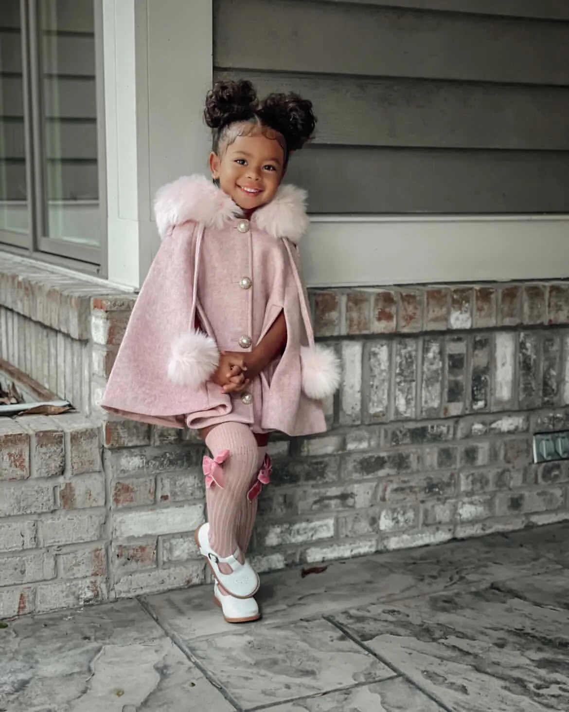 Victoria for MI LOVES Collaboration!!Beautiful ROSE Cape with Synthetic fur Collar and pom-poms.