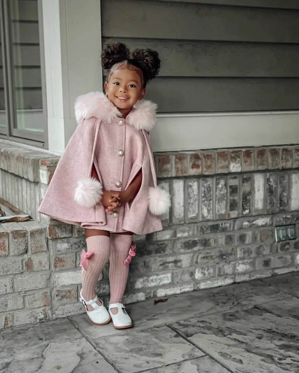 Victoria for MI LOVES Collaboration!!Beautiful ROSE Cape with Synthetic fur Collar and pom-poms.
