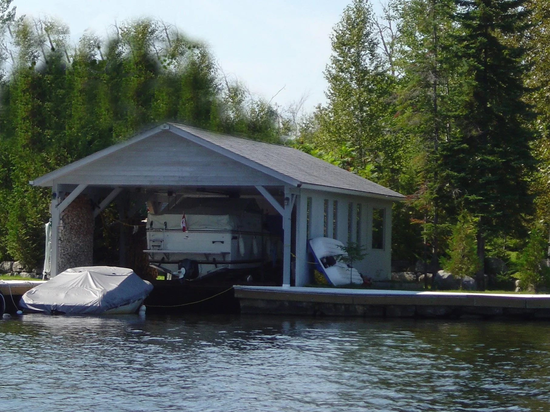 Wet Slip Boat Lifts GS100