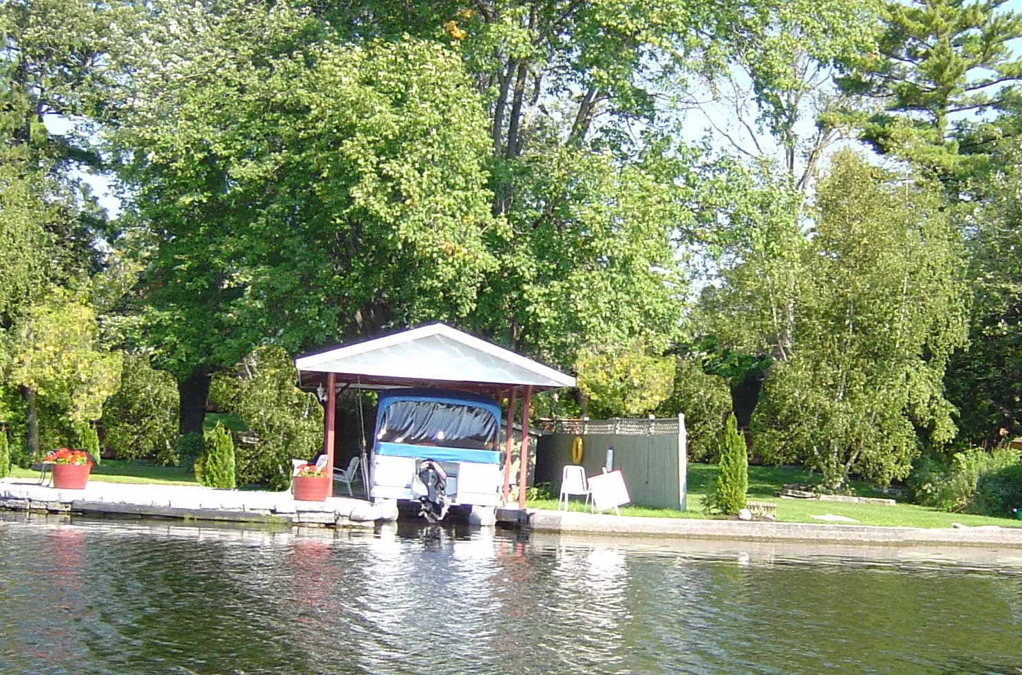 Wet Slip Boat Lifts GS100