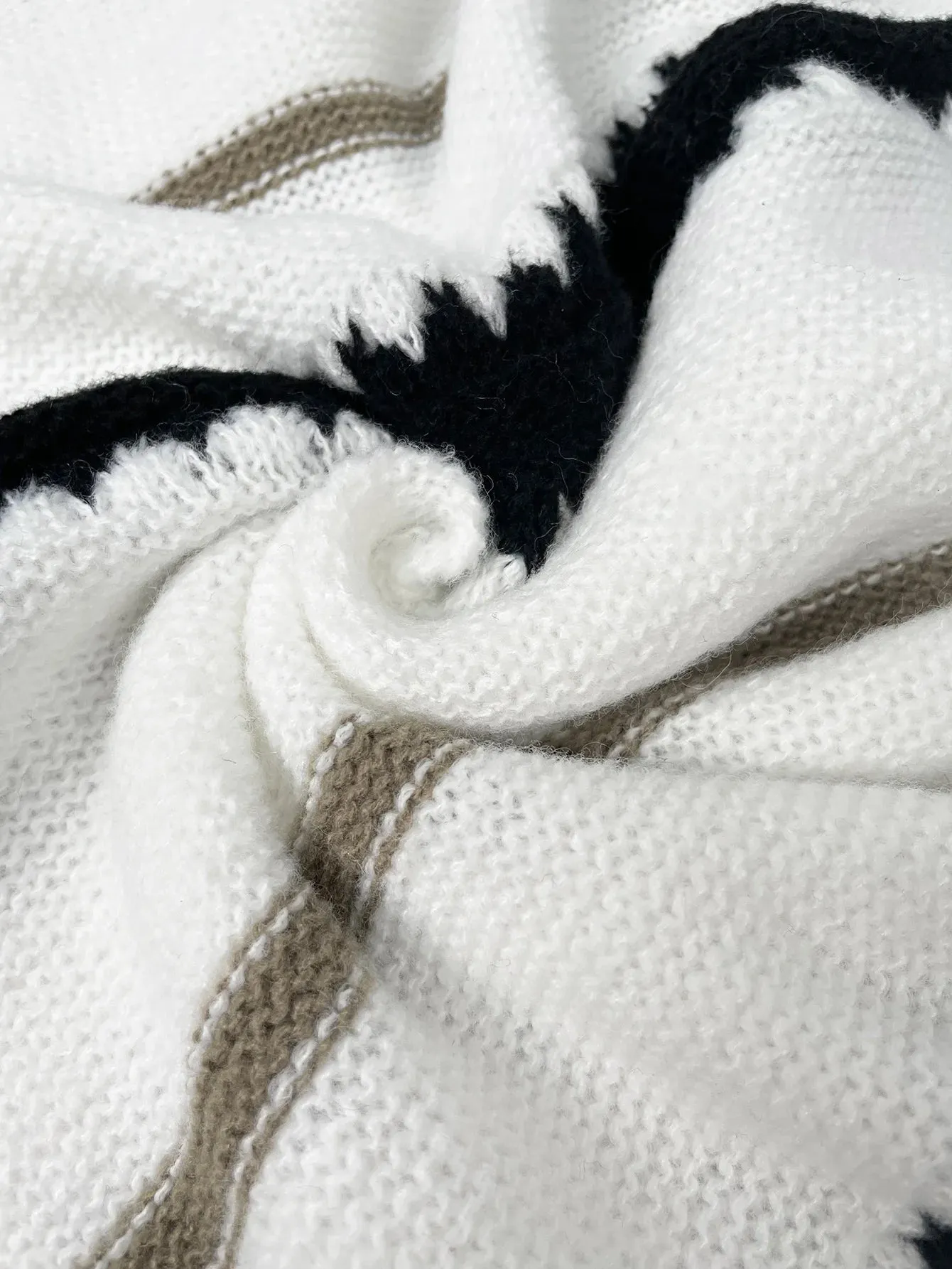 Zigzag Stripe Boat Neck Pullover