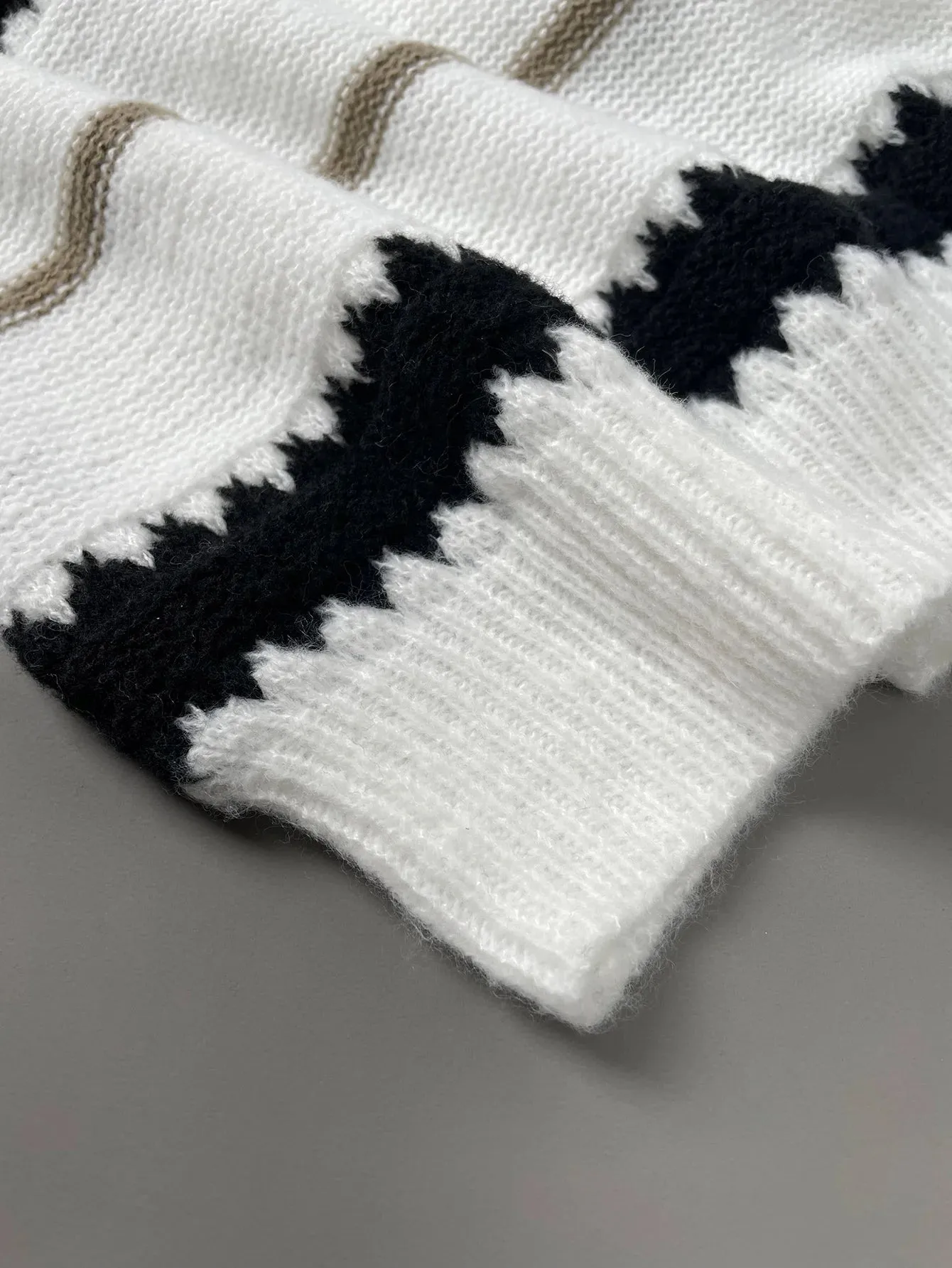 Zigzag Stripe Boat Neck Pullover